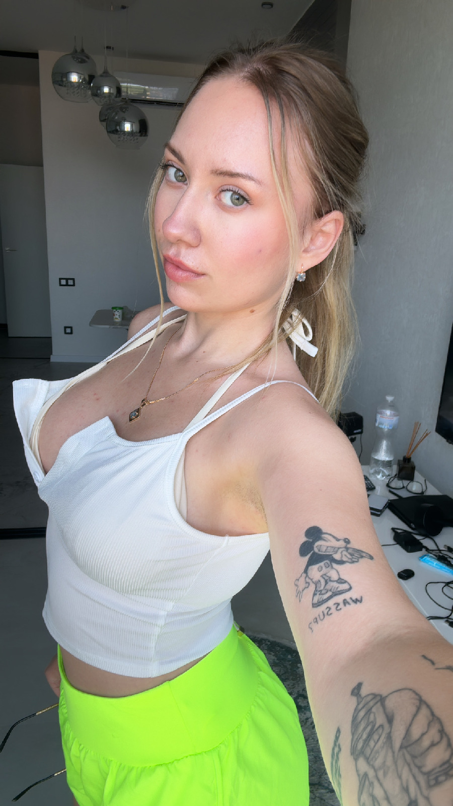 KateV in her underwear in Klang